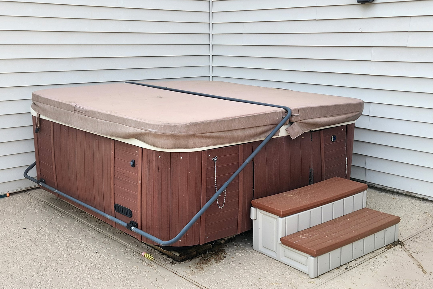 Top Hot Tub Removal in St. Charles and St. Louis County Missouri by Swift Haul Junk Removal