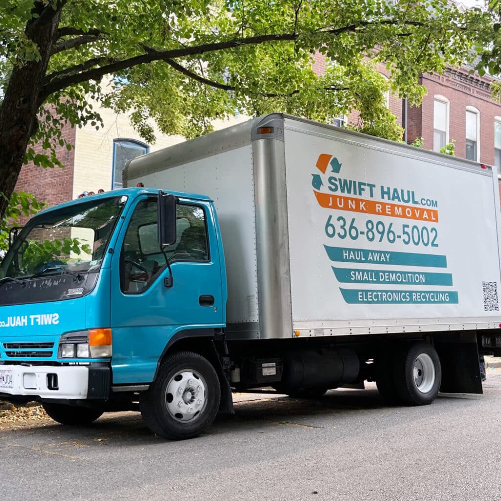 Junk Removal Services in Saint Charles, Saint Peters, O'Fallon, Ladue, Chesterfield, Saint Louis, Lake Saint Louis, Wentzville, Town and Country, Ballwin and Wildwood MO​